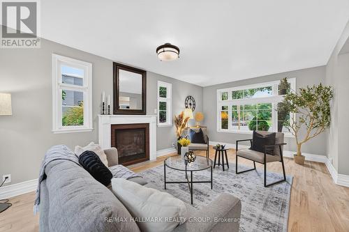 So much natural light! - 1608 Prince Of Wales Drive, Ottawa, ON 