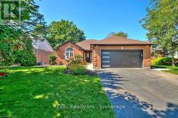 26 OAKRIDGE BOULEVARD Pelham (Fonthill), ON L0S 1E5