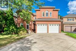 415 MARCH CRESCENT Oakville, ON L6H 5X7
