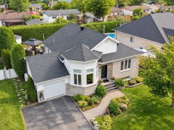11 Rue des Roselins Blainville, QC J7C 5H7