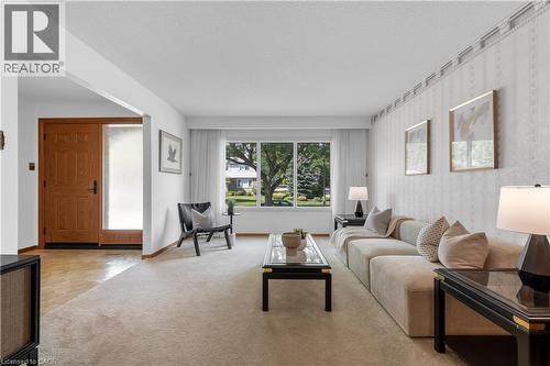 2134 Cartier Crescent, Burlington, ON 