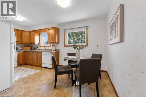 2134 Cartier Crescent, Burlington, ON 
