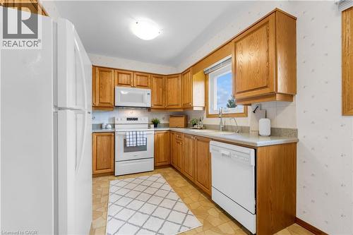 2134 Cartier Crescent, Burlington, ON 