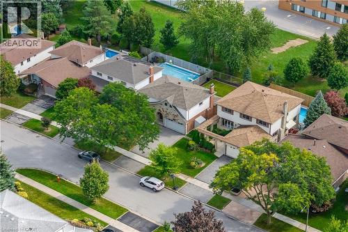 2134 Cartier Crescent, Burlington, ON 
