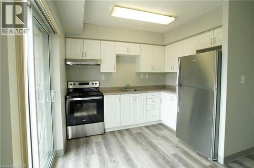 593 STRASBURG Road Unit# 603 , Kitchener, Ontario N2E 4J1 3