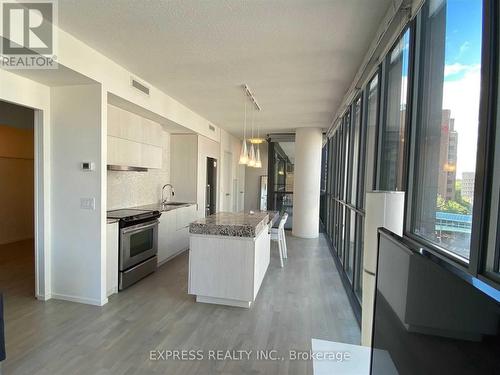 716 - 101 CHARLES STREET E , Toronto, Ontario M4Y 0A9 3