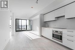 532 - 33 FREDERICK TODD WAY Toronto, ON M4G 0C9