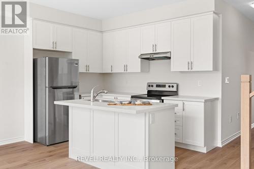 38 HICKEY LANE , Kawartha Lakes (Lindsay), Ontario K9V 1T9 5