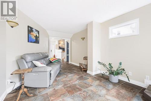 230 Lincoln Heights Road, Ottawa, ON 