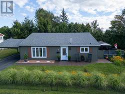 205 Hillside DR S Elliot Lake, ON P5A 1N4