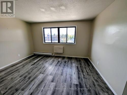 27 - 1837 LANSDOWNE STREET W , Peterborough (Otonabee Ward 1), Ontario K9K 1R4 5