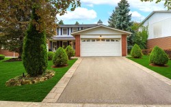 39 Beverly Glen Boulevard Toronto, ON M1W 1V7