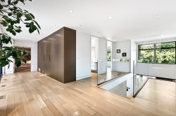 Mezzanine - 
