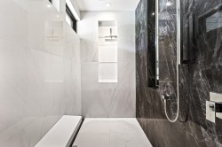 Salle de bains attenante à la CCP - 