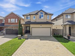 139 Stoneglen Way Hamilton, ON L0R 1W0
