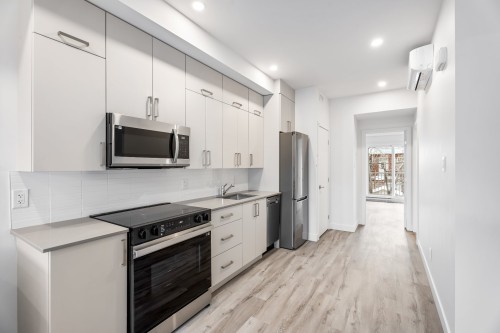 6286 Av. De Gaspé , Montréal (Rosemont/La Petite-Patrie), QC H2S 2X7 5