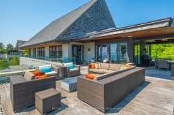 30-10 Maple Grove Drive Oakville, ON L6J 0E1