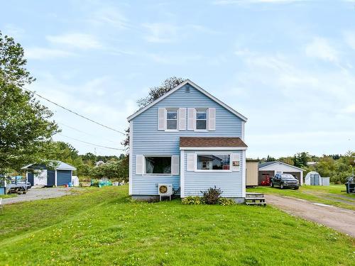 20 Cowan Street  Springhill, NS B0M 1X0