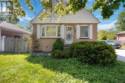 457 MONTCALM AVENUE Sarnia, ON N7S 2P8