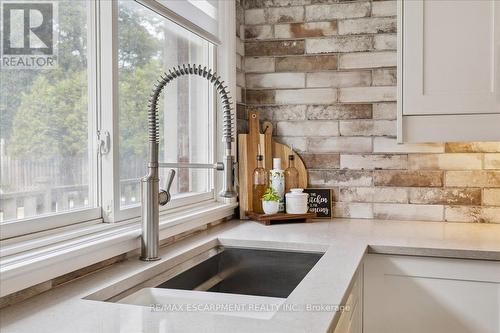 755 Parker Crescent, Burlington, ON 