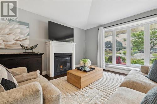 755 Parker Crescent, Burlington, ON 