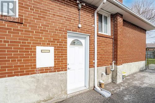 LOWER - 5 APPLEFIELD DRIVE , Toronto, Ontario M1P 3X8 2