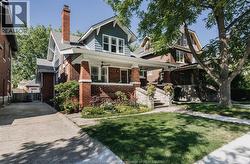 157 MCEWAN Windsor, ON N9B 2E3