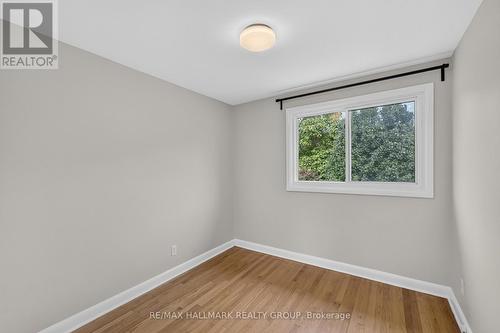 1213 Emperor Avenue, Ottawa, ON 