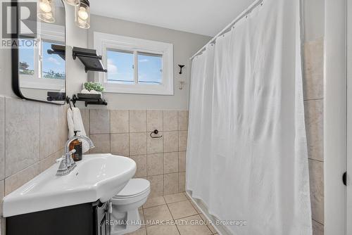 1213 Emperor Avenue, Ottawa, ON 