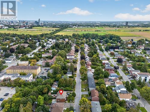 1213 Emperor Avenue, Ottawa, ON 