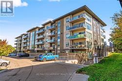 413 - 16 MARKLE CRESCENT Hamilton, ON L9G 0H4