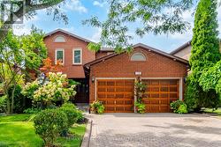 1380 BISHOPSTOKE WAY Oakville, ON L6J 7A5