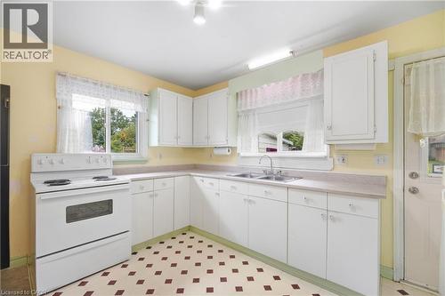 423 Lawrence Avenue, Kitchener, ON 