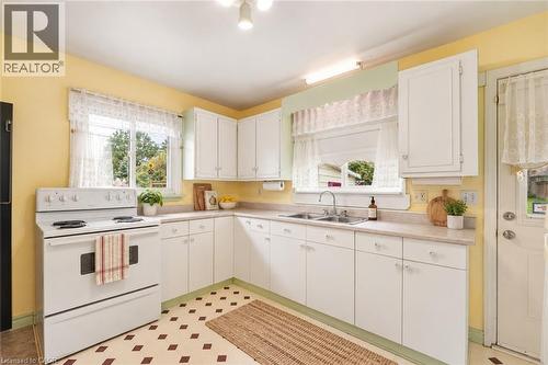 423 Lawrence Avenue, Kitchener, ON 