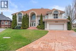 4572 LAKE GRANDE COURT Windsor, ON N9G 2R3