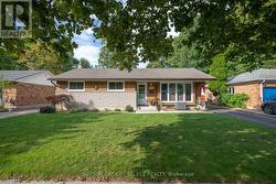 1679 ESTEVAN ROAD  London North (North C), ON N5X 2G8