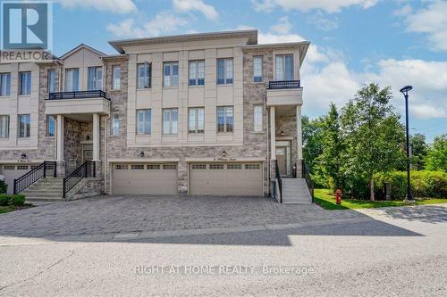 6 PLOWMAN LANE  Richmond Hill, ON L4S 0G4
