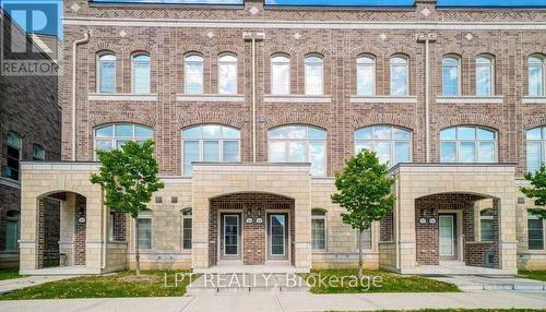 17 - 184 GLAD PARK  Whitchurch-Stouffville, ON L4A 1X1