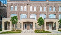 17 - 184 GLAD PARK Whitchurch-Stouffville, ON L4A 1X1