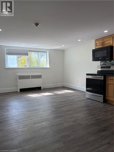 2 GRANT Boulevard Unit# 21 , Dundas, Ontario L9H 4L4 3