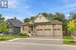 372 NORTHGLEN BOULEVARD Clarington (Bowmanville), ON L1C 7E2
