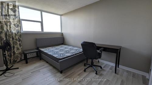907 - 215 GLENRIDGE AVENUE , St. Catharines, Ontario L2T 3J7 5