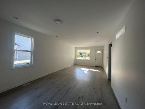6316 Montrose Road , Niagara Falls, ON L2H 1L6 3