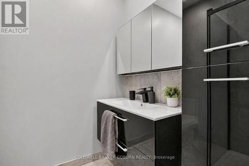 698 Cooper Street, Ottawa, ON 