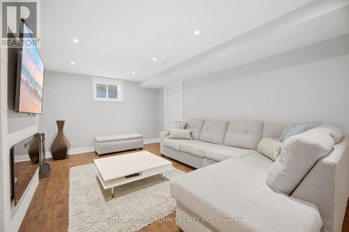 2017 Lady Di Court, Mississauga, ON 