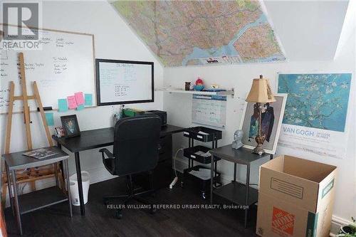UPPER - 591 JANE STREET , Toronto, Ontario M6S 4A3 5