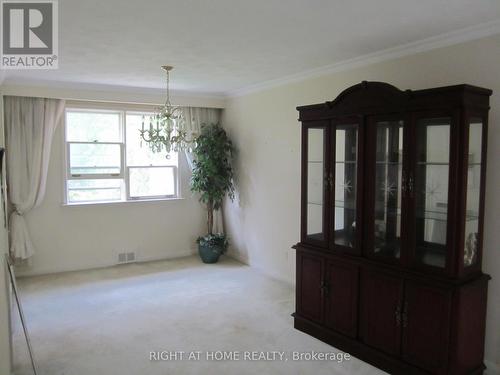 MAIN - 260 PARK HOME AVENUE , Toronto, Ontario M1T 0B5 5