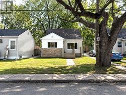 42 UNION STREET St. Catharines, ON L2S 2R2