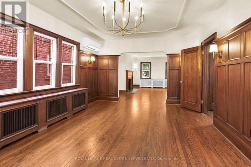 2ND FLOOR - 113 CHAPLIN CRESCENT , Toronto, Ontario M5P 1A6 5