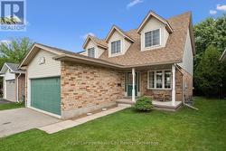 3 MUNROE CRESCENT Guelph (Clairfields/Hanlon Business Park), ON N1G 5E6